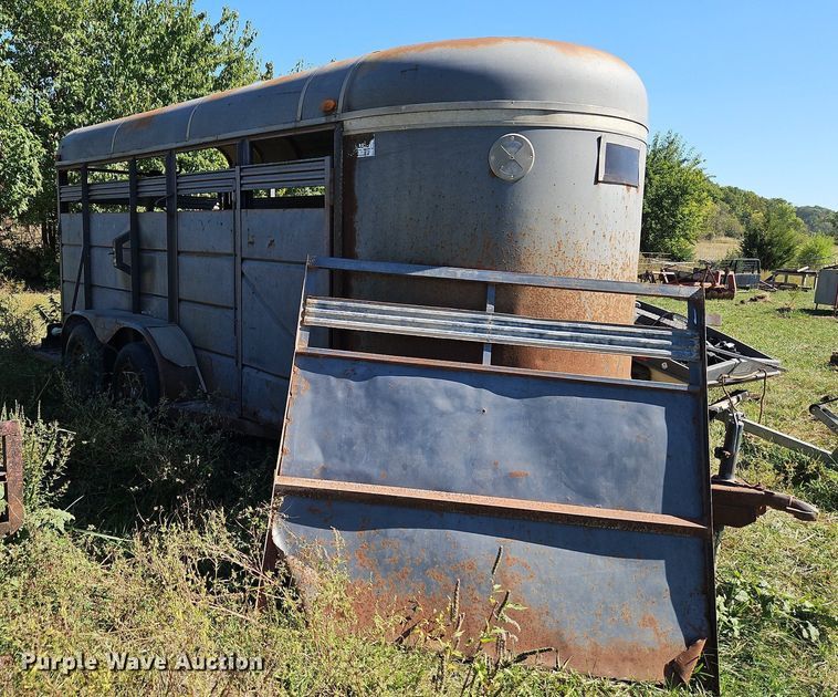 image for item LM9232 1990 Ponderosa  livestock trailer