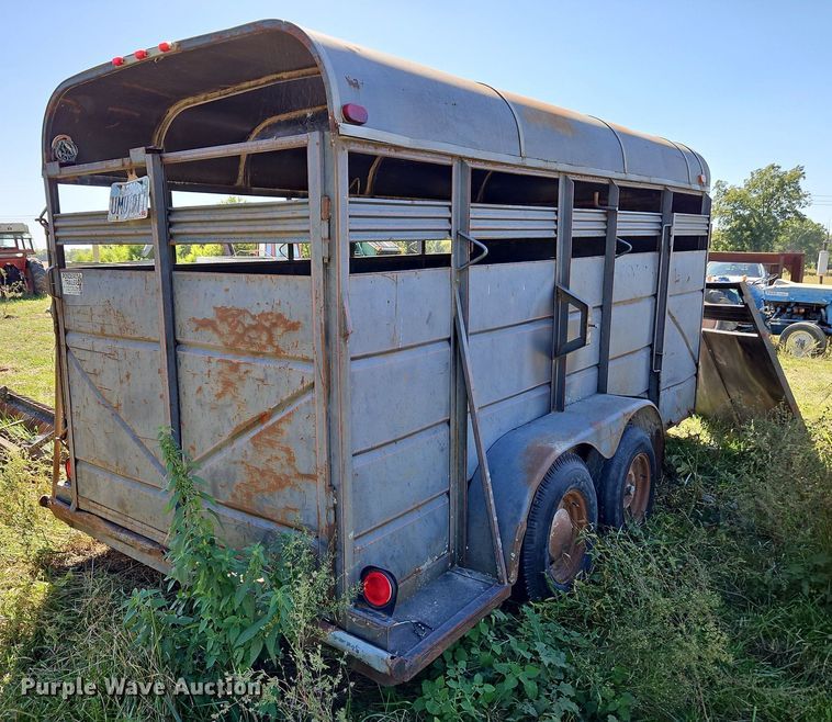 image for item LM9232 1990 Ponderosa  livestock trailer