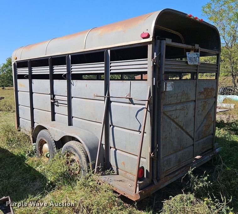 image for item LM9232 1990 Ponderosa  livestock trailer