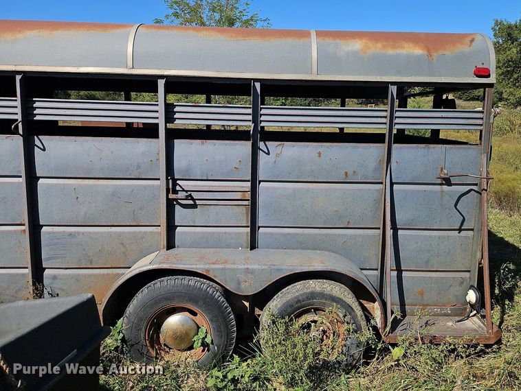 image for item LM9232 1990 Ponderosa  livestock trailer