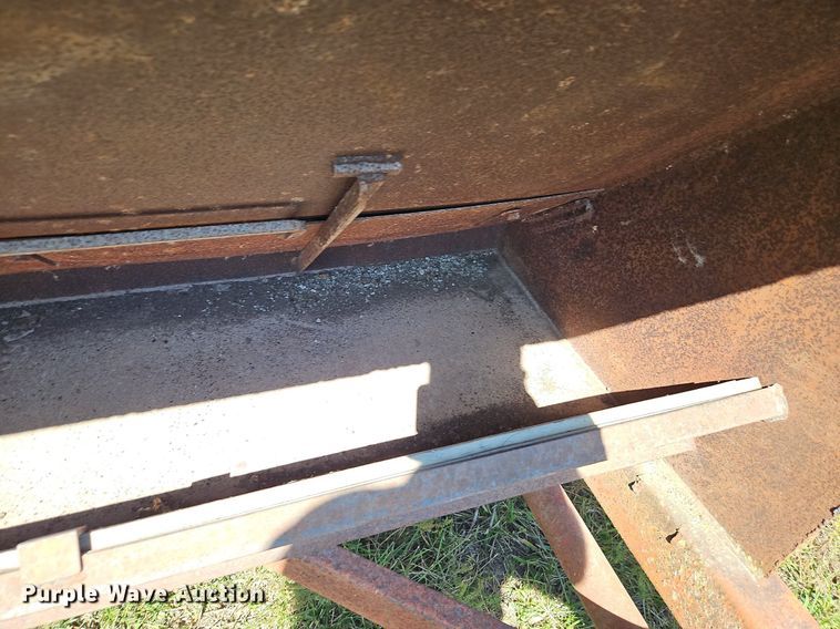 image for item LM9233 Creep feeder