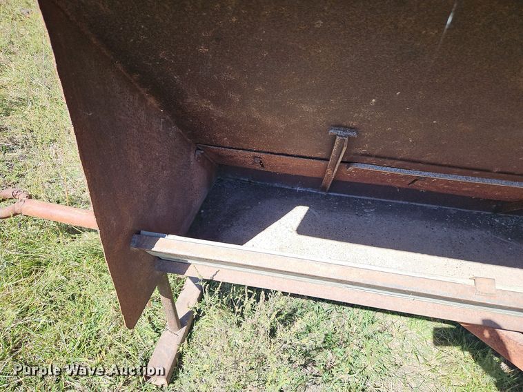 image for item LM9233 Creep feeder