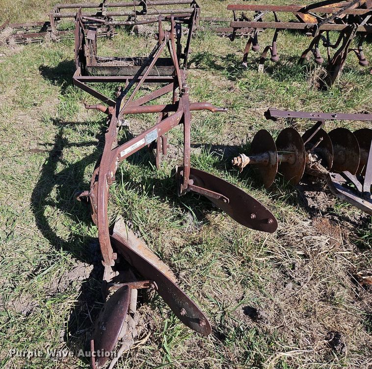 image for item LM9235 Tillage equipment