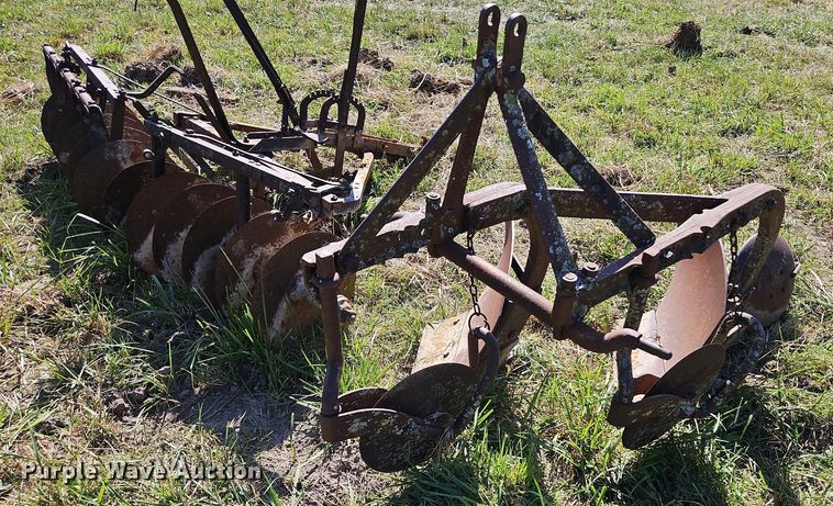 image for item LM9235 Tillage equipment
