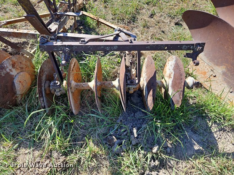 image for item LM9235 Tillage equipment