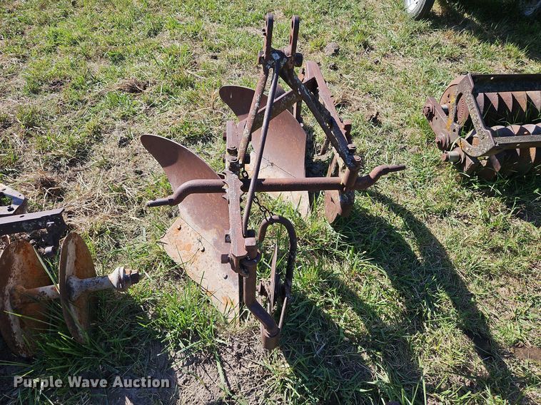 image for item LM9235 Tillage equipment