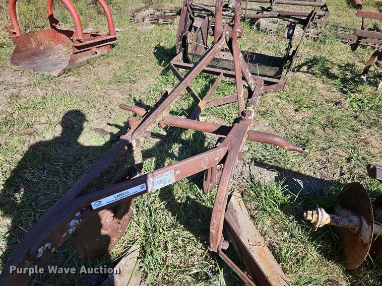 image for item LM9235 Tillage equipment