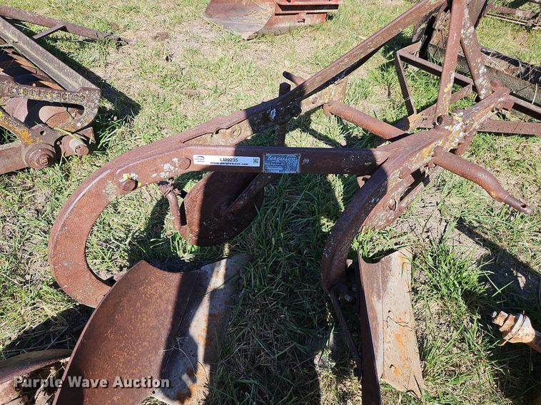 image for item LM9235 Tillage equipment