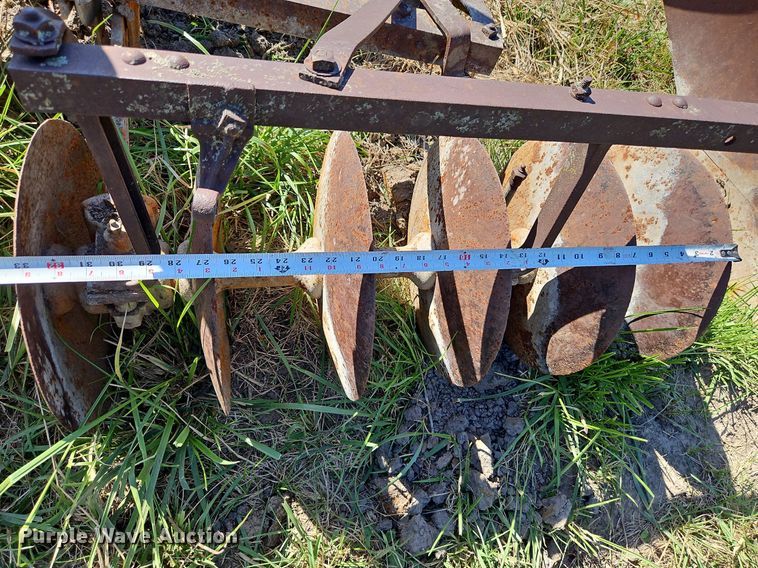 image for item LM9235 Tillage equipment