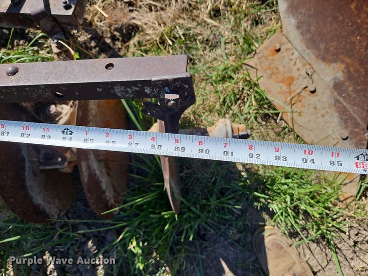 image for item LM9235 Tillage equipment