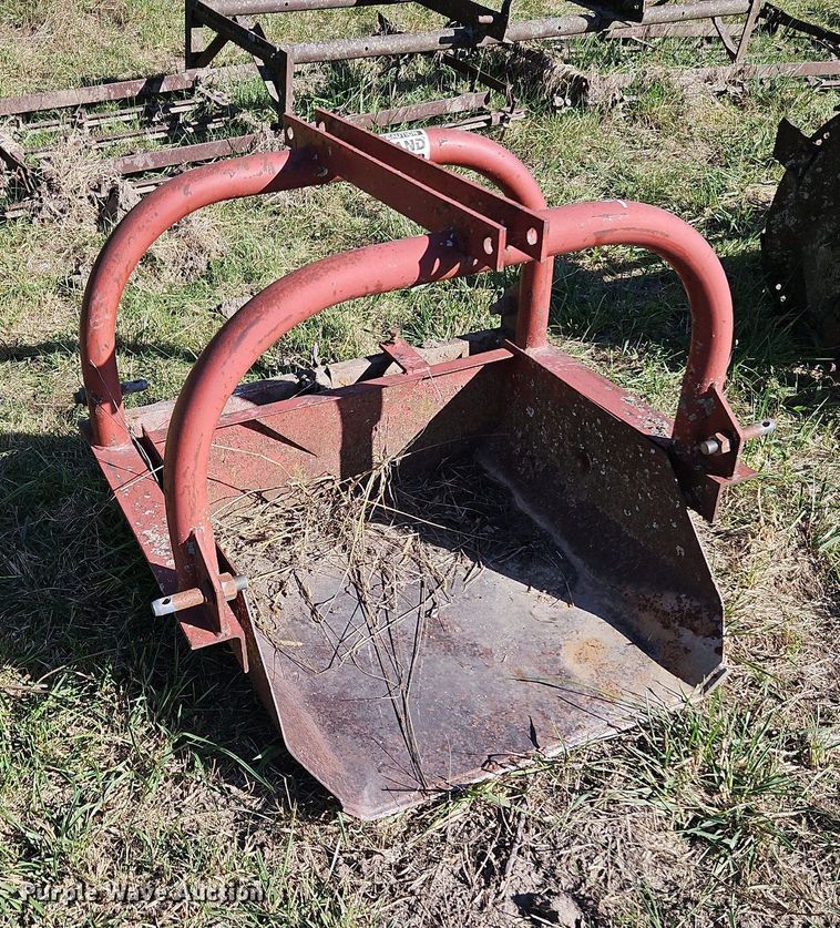 image for item LM9237 (3) three point scoops