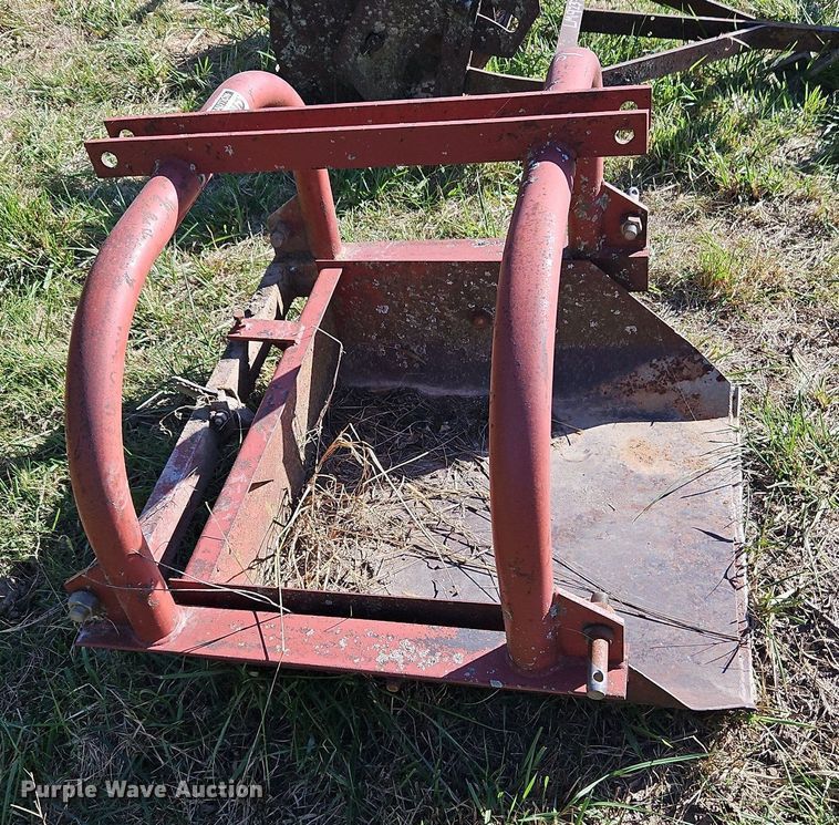 image for item LM9237 (3) three point scoops