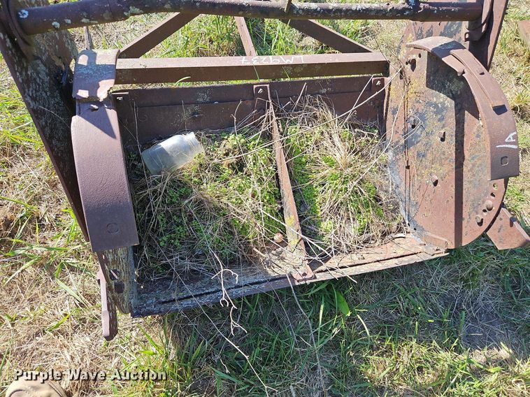 image for item LM9237 (3) three point scoops