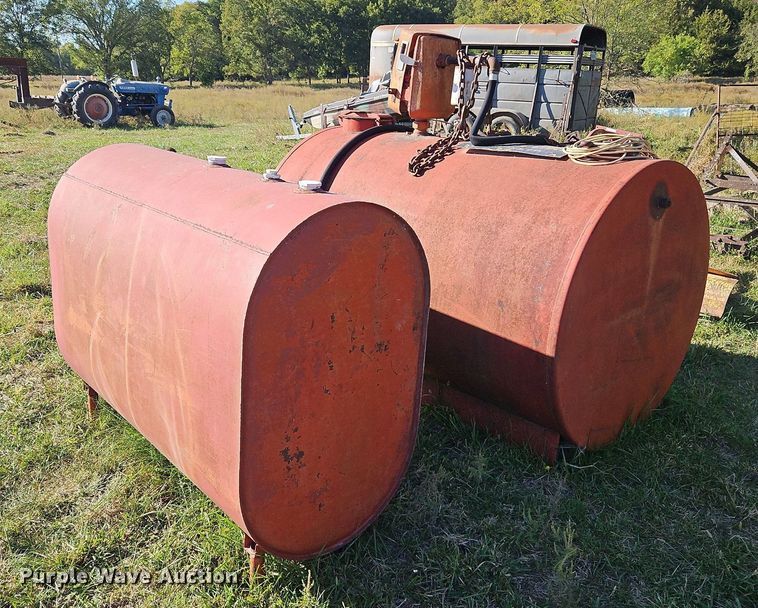 image for item LM9242 (2) fuel tanks