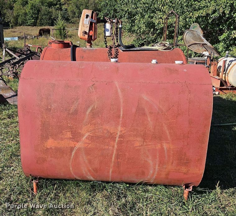 image for item LM9242 (2) fuel tanks