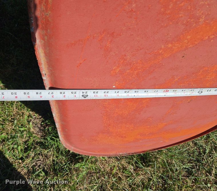 image for item LM9242 (2) fuel tanks