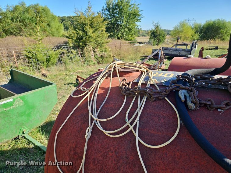 image for item LM9242 (2) fuel tanks