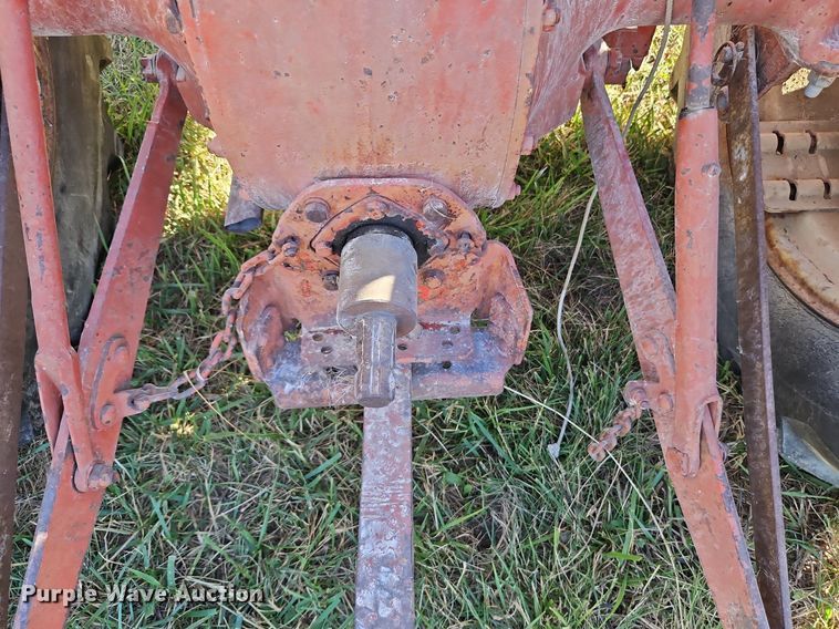 image for item LM9246 Ford  tractor