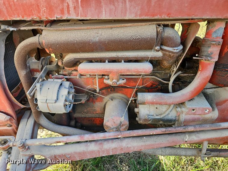 image for item LM9246 Ford  tractor