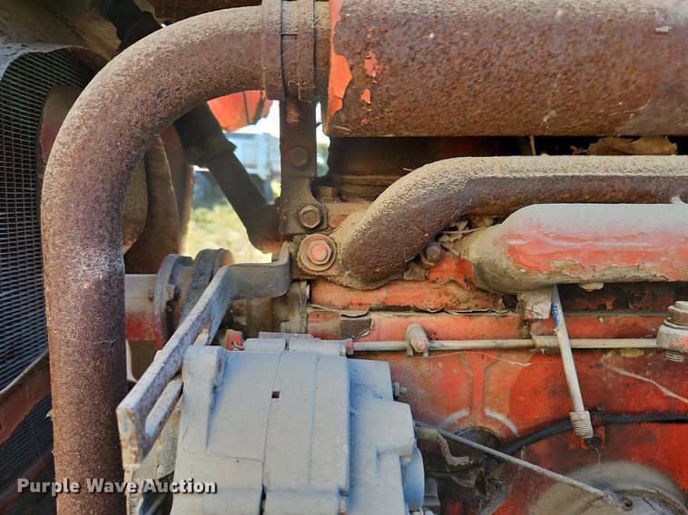 image for item LM9246 Ford  tractor