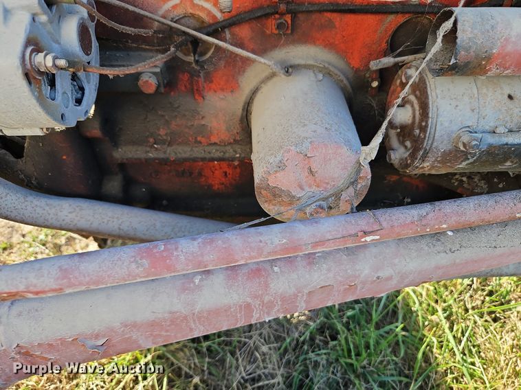 image for item LM9246 Ford  tractor