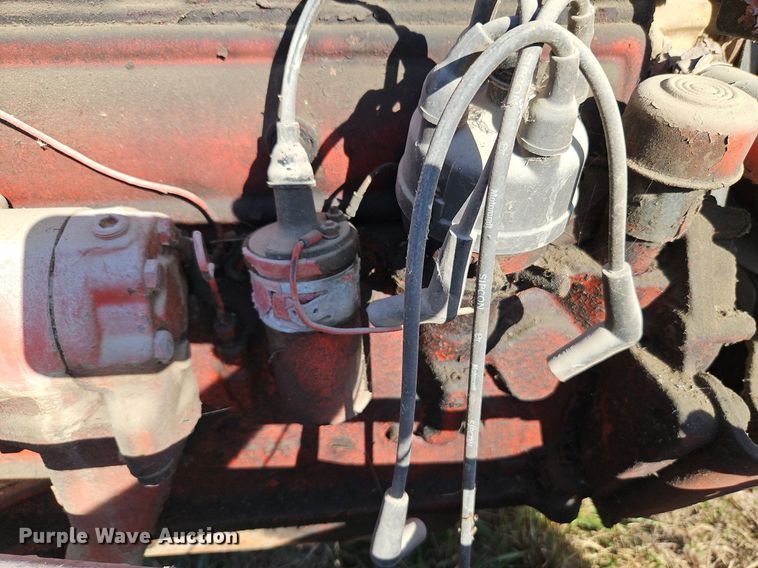 image for item LM9246 Ford  tractor