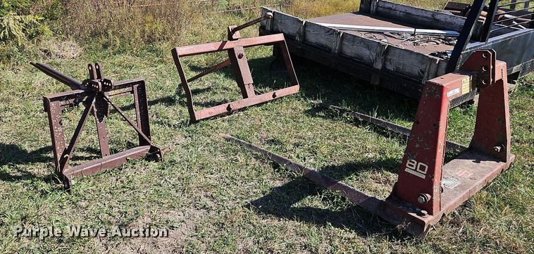 image for item LM9257 (3) bale spears