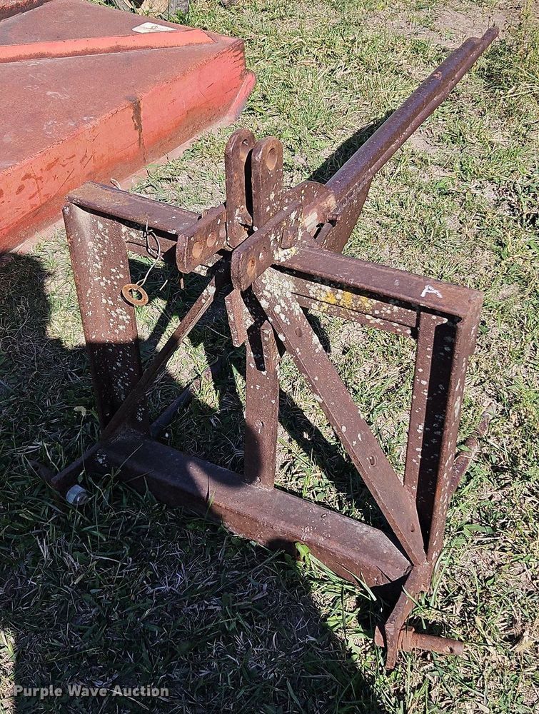 image for item LM9257 (3) bale spears