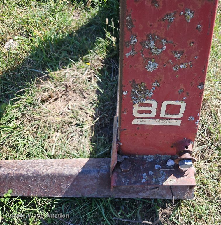 image for item LM9257 (3) bale spears