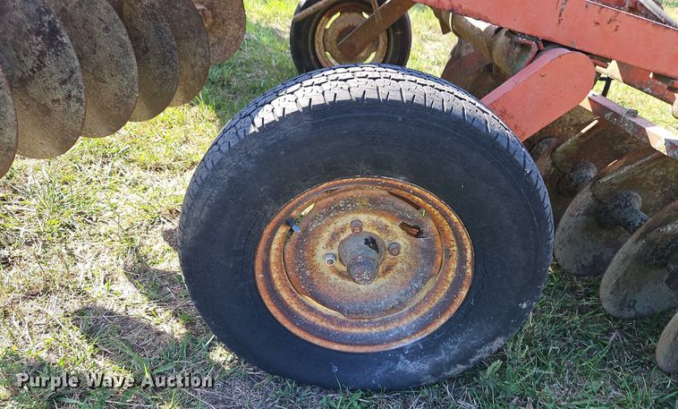 image for item LM9258 Tandem disk