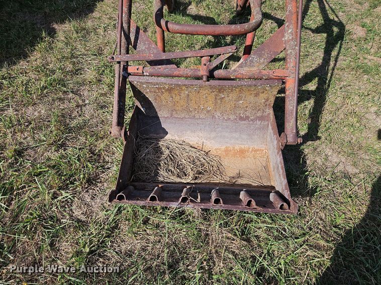 image for item LM9261 Loader