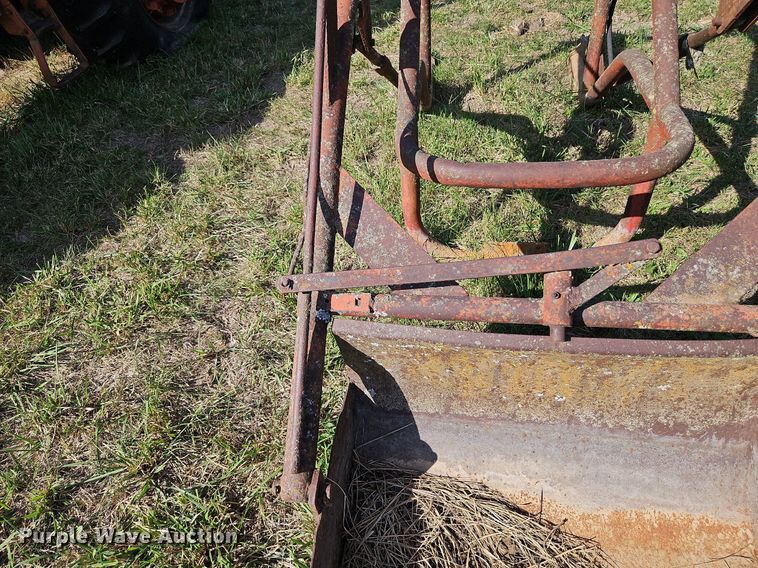 image for item LM9261 Loader