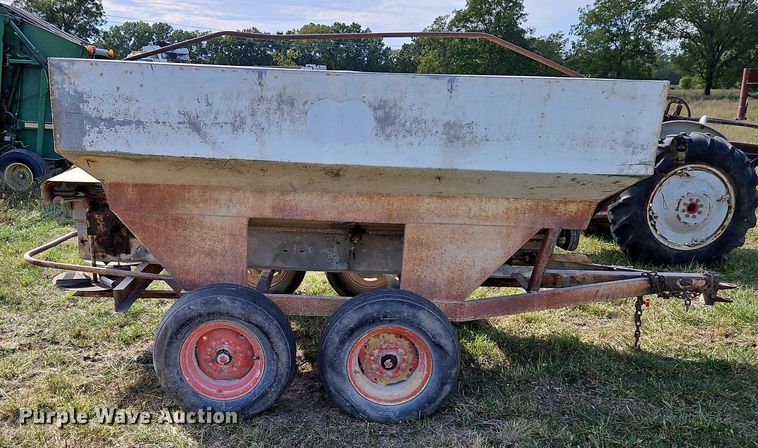 image for item LM9264 Co Op 1974  spreader