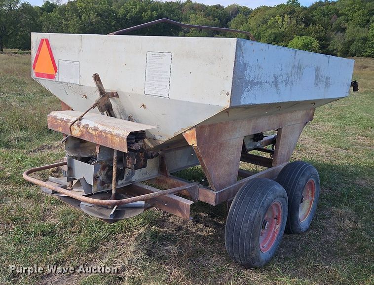 image for item LM9264 Co Op 1974  spreader
