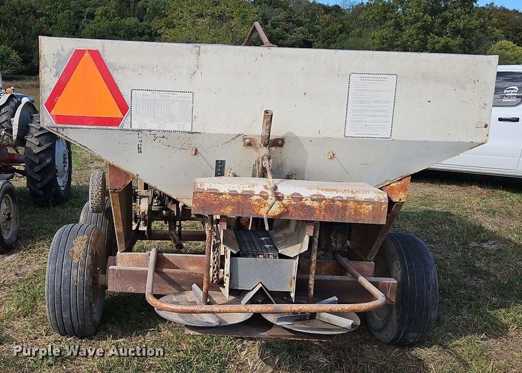 image for item LM9264 Co Op 1974  spreader
