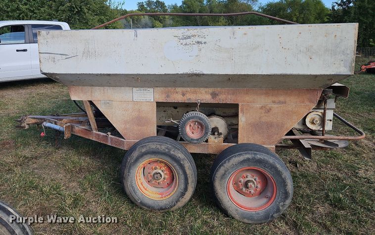 image for item LM9264 Co Op 1974  spreader