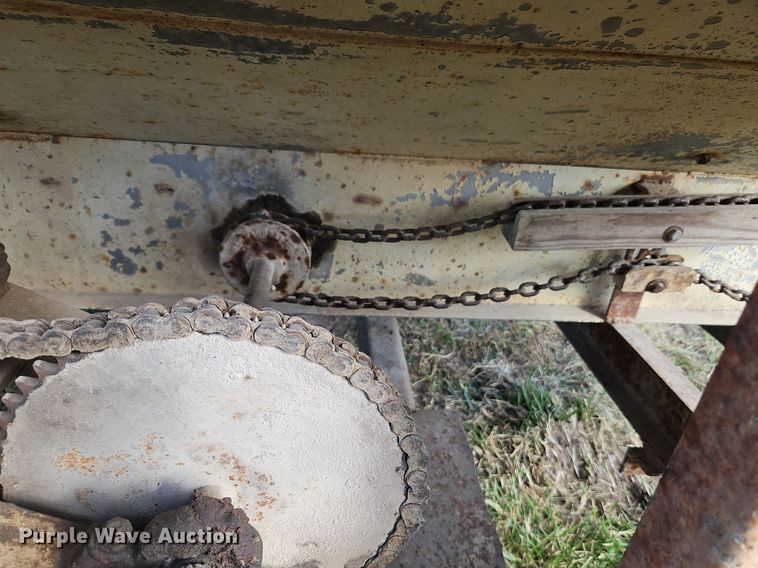 image for item LM9264 Co Op 1974  spreader