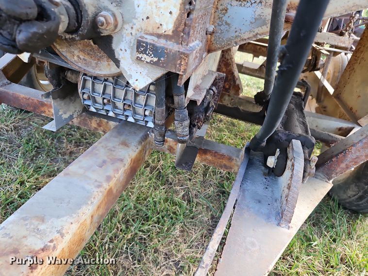 image for item LM9264 Co Op 1974  spreader