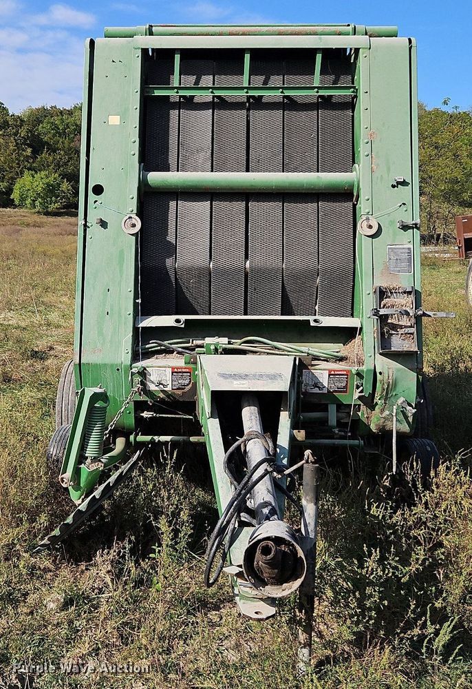 image for item LM9265 1995 John Deere 435  round baler