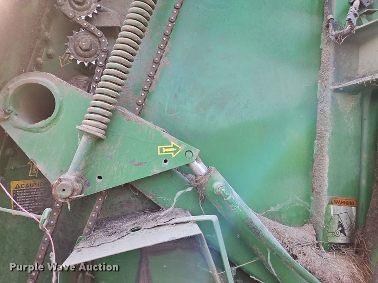 image for item LM9265 1995 John Deere 435  round baler