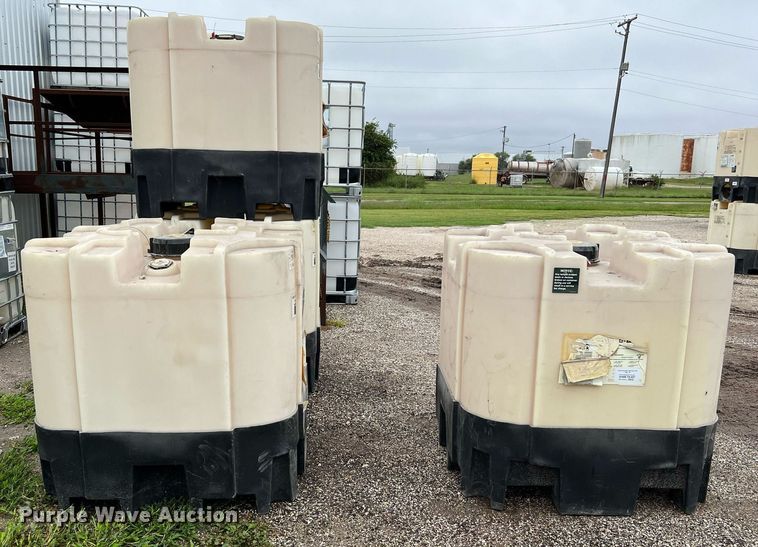 image for item LU9815 (4) Snyder 220 gallon totes