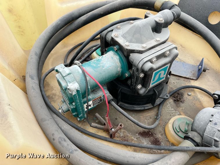 image for item LU9816 (4) 120 gallon totes