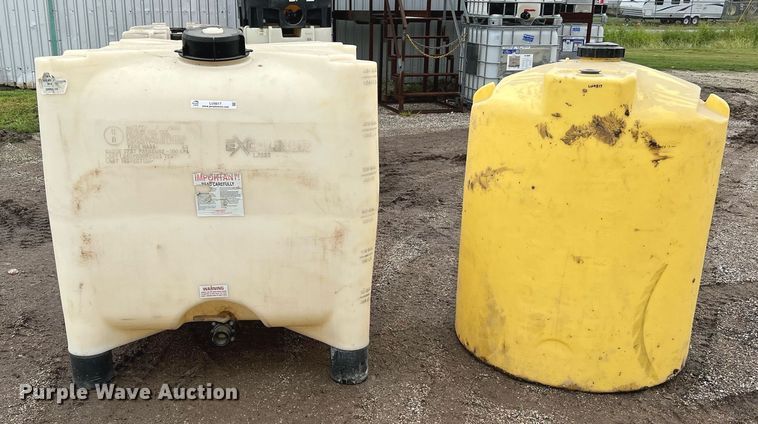 image for item LU9817 (2) totes