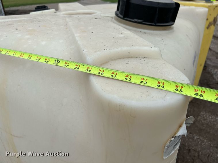 image for item LU9817 (2) totes