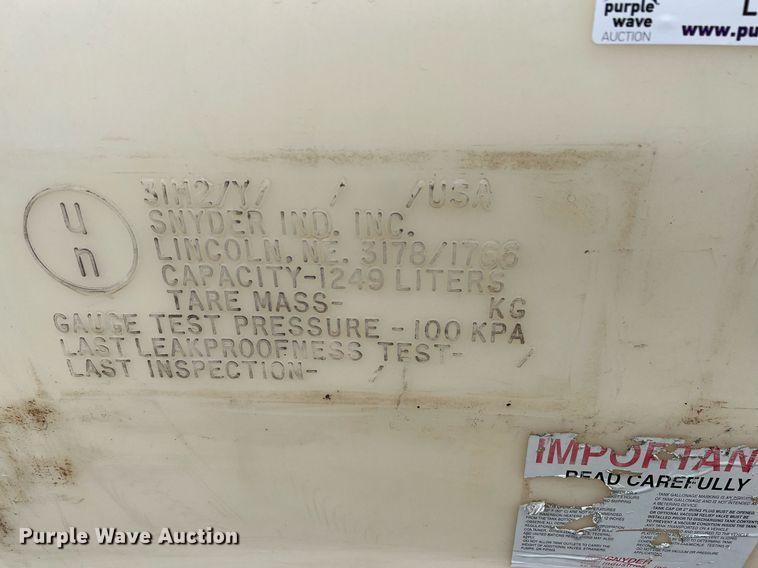 image for item LU9817 (2) totes