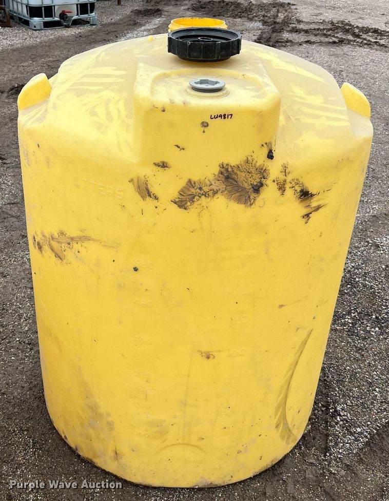 image for item LU9817 (2) totes