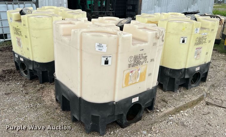 image for item LU9818 (3) Snyder 220 gallon totes
