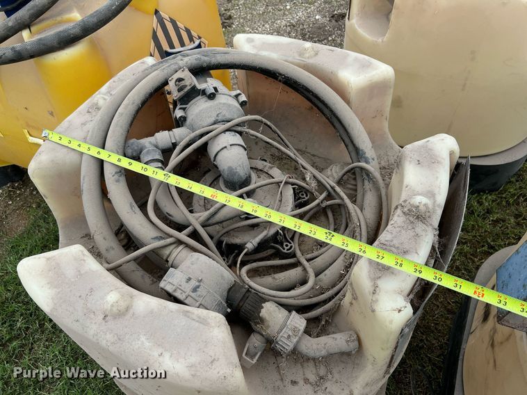 image for item LU9819 (4) totes