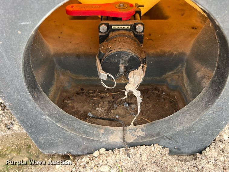 image for item LU9820 (3) Snyder 220 gallon totes