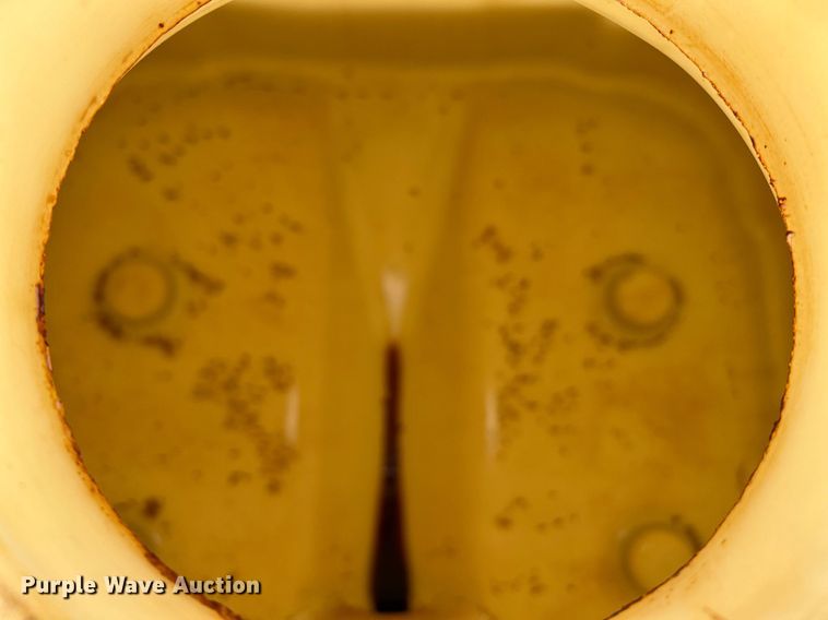 image for item LU9820 (3) Snyder 220 gallon totes